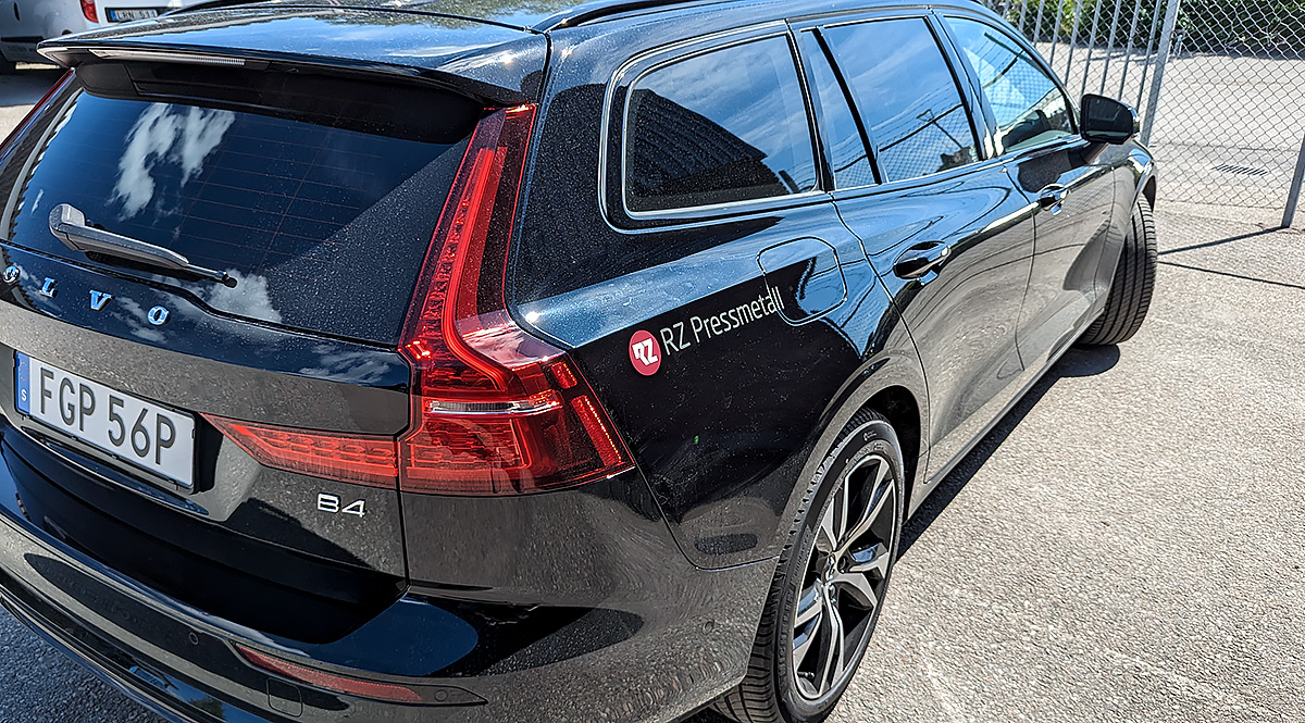 Bildekor personbil till RZ Pressmetall - Reklamhuset RINK