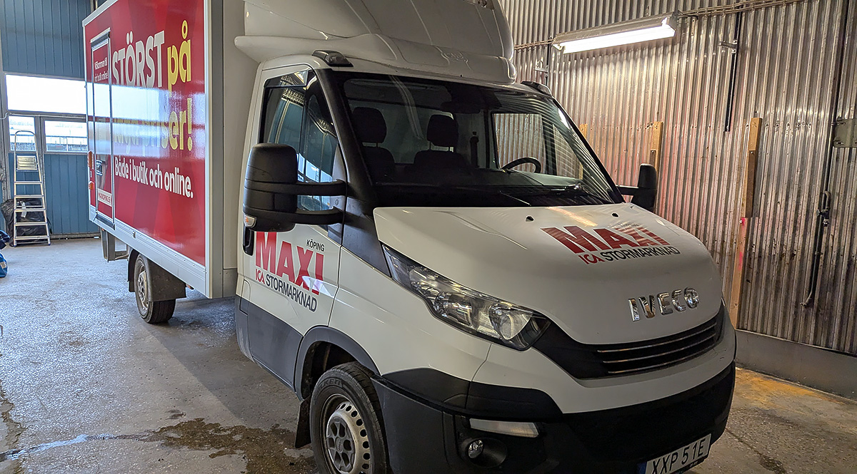 Bildekor till ICA Maxis leveransbil - Reklamhuset RINK