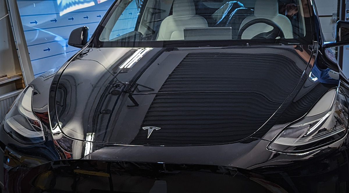 Tesla folierad med skyddande PPF-film - Reklamhuset RINK